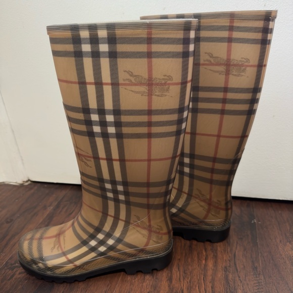 Burberry Plaid Rain Boots Sz 38 - Picture 6 of 14